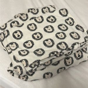 Target Pillowfort Lion Twin Sheet Set EUC